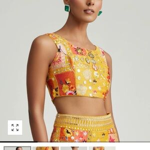 Crop top by HoliChic